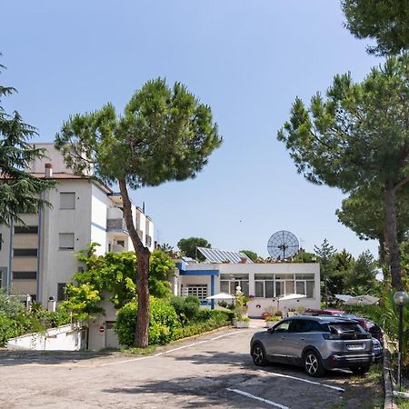 Hotel La Fonte A 300M Uscita A14 Pescara Nord Citta Sant'Angelo Dış mekan fotoğraf