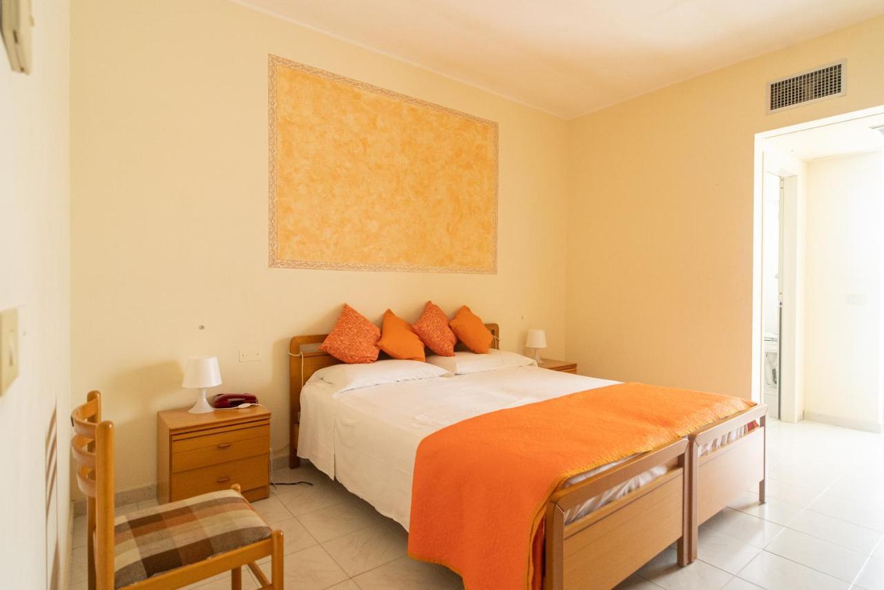 Hotel La Fonte A 300M Uscita A14 Pescara Nord Citta Sant'Angelo Dış mekan fotoğraf