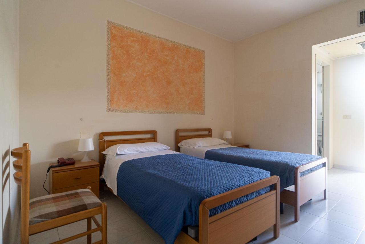 Hotel La Fonte A 300M Uscita A14 Pescara Nord Citta Sant'Angelo Dış mekan fotoğraf